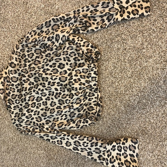 Satin Zara cheetah print long sleeve top- size XS! Only worn once! - Picture 4 of 4